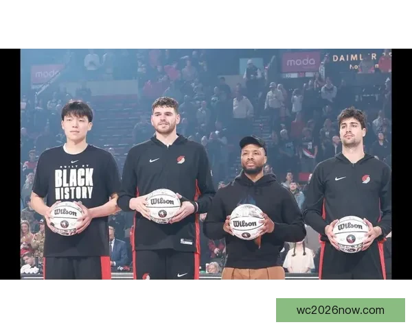 杨瀚森女友与利拉德儿子欢乐互动社媒晒温馨合影瞬间